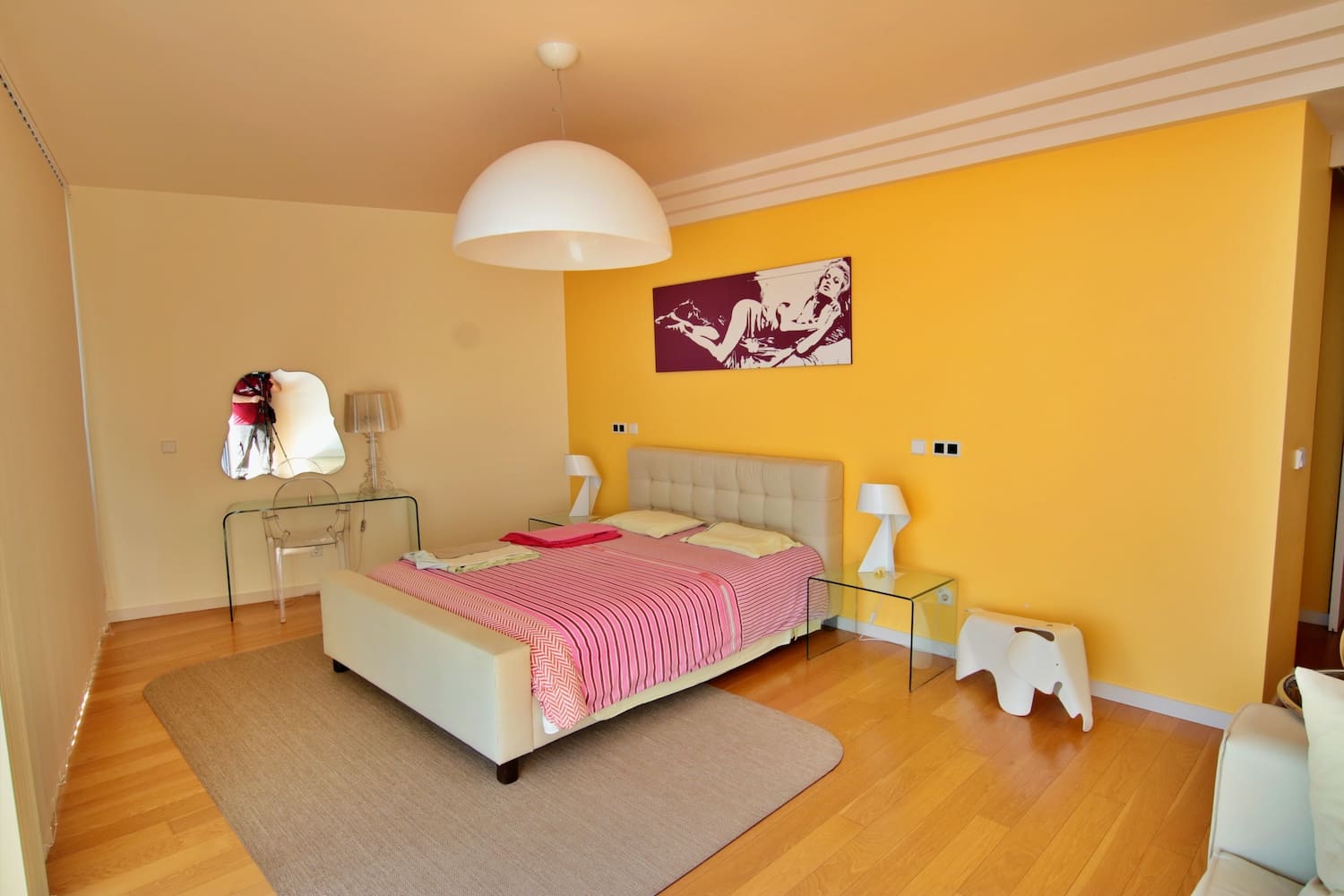 BEDROOM with double bed