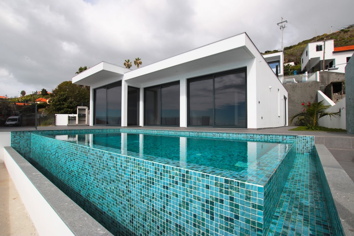 Front facade with swimming pool